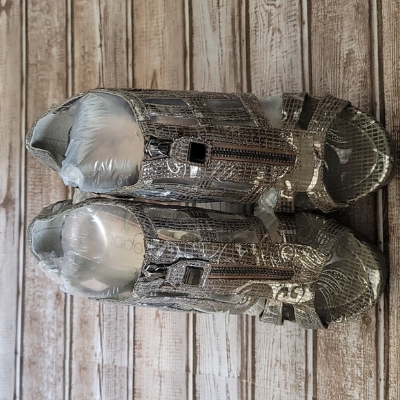 Nadara Shi by Journey silver & gray sandal wedge sandal shoe size 9 GUC - Picture 4 of 10